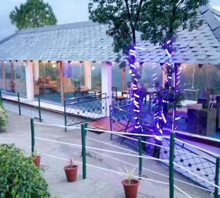 Astrevue Resort Lansdowne Ngoại thất bức ảnh